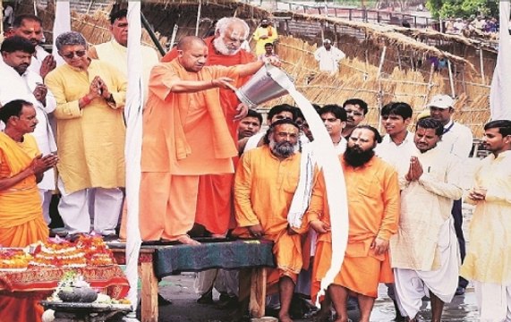 Amit Shah, Yogi Adityanath offer prayers on the occasion of Ram Navami