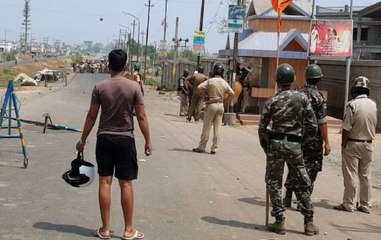Clashes break out between workers of TDP, YSR Congress in Puthalapattu