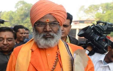I am a saint, will curse if you don't vote for me: Sakshi Maharaj