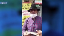 سوري يحرق دفتر ديون زبائنه وعماله في تركيا.. هذا ماقاله (فيديو)