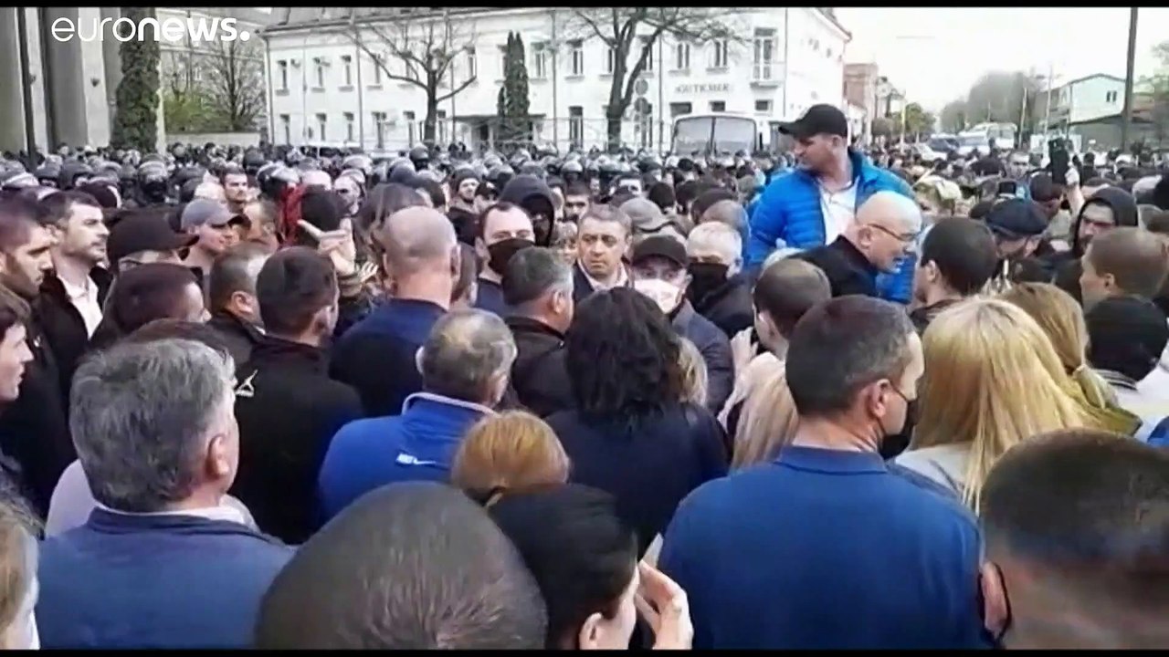 "Какой вирус?": во Владикавказе прошла акция против карантинных мер