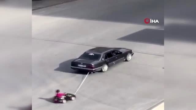 Akülü araçtaki çocuğunu otomobille çeken baba serbest bırakıldı