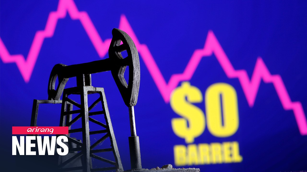 U.S. oil crashes below $0 for first time ever