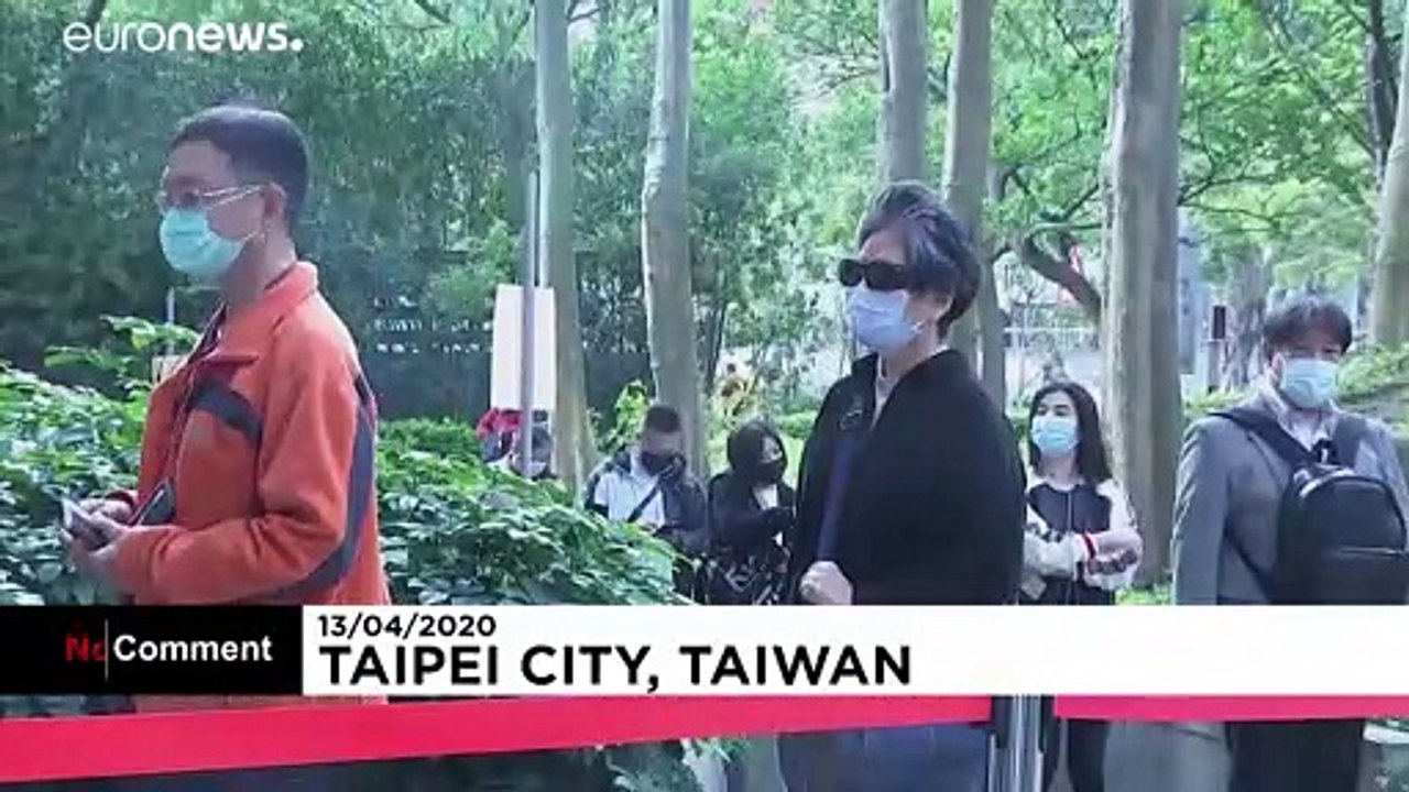 Maske aus dem automaten