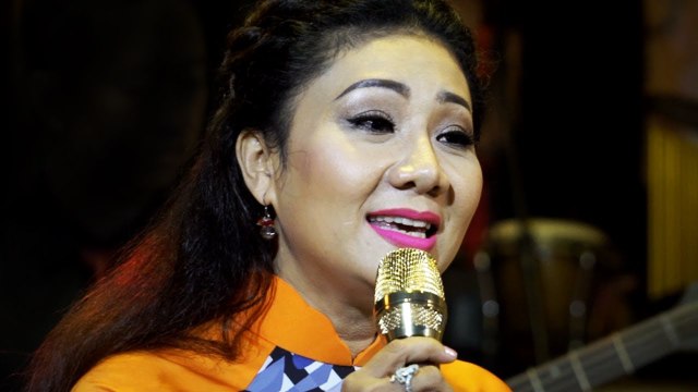 LIÊN KHÚC KHI KHÔNG - Thúy Hà, Đan Phượng, Ngọc Hương