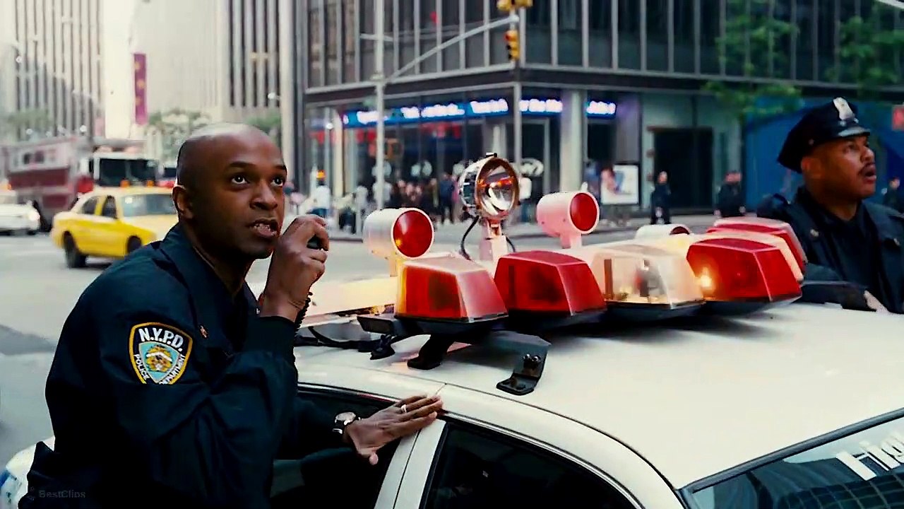 Spider-Man Saves Gwen Stacy Scene - SPIDER-MAN 3 (2007) Movie CLIP HD