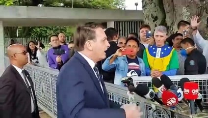 Bolsonaro quiere que cuarentena en Brasil termine esta semana