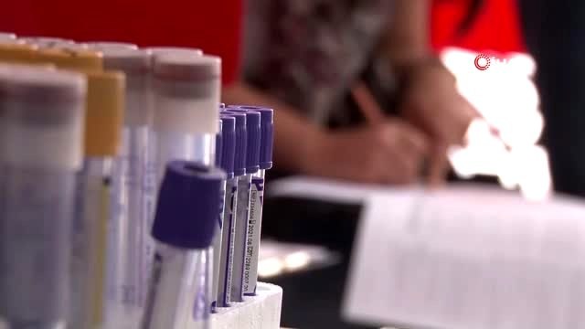 Koronayı atlatan hemşire plazma bağışı yaptı