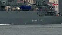 Rus savaş gemileri İstanbul Boğazı’ndan peş peşe geçti