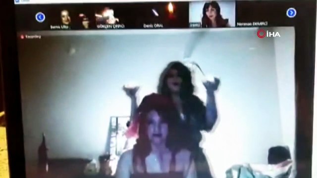 Polis ekipleri, 'evde eğlence var' sanıp denetime geldi...Korona günlerinde online kına gecesi