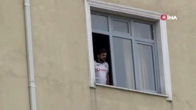 Mısır'dan gelen Türkler Fatih Sultan Mehmet Öğrenci Yurdu'na yerleştirildi