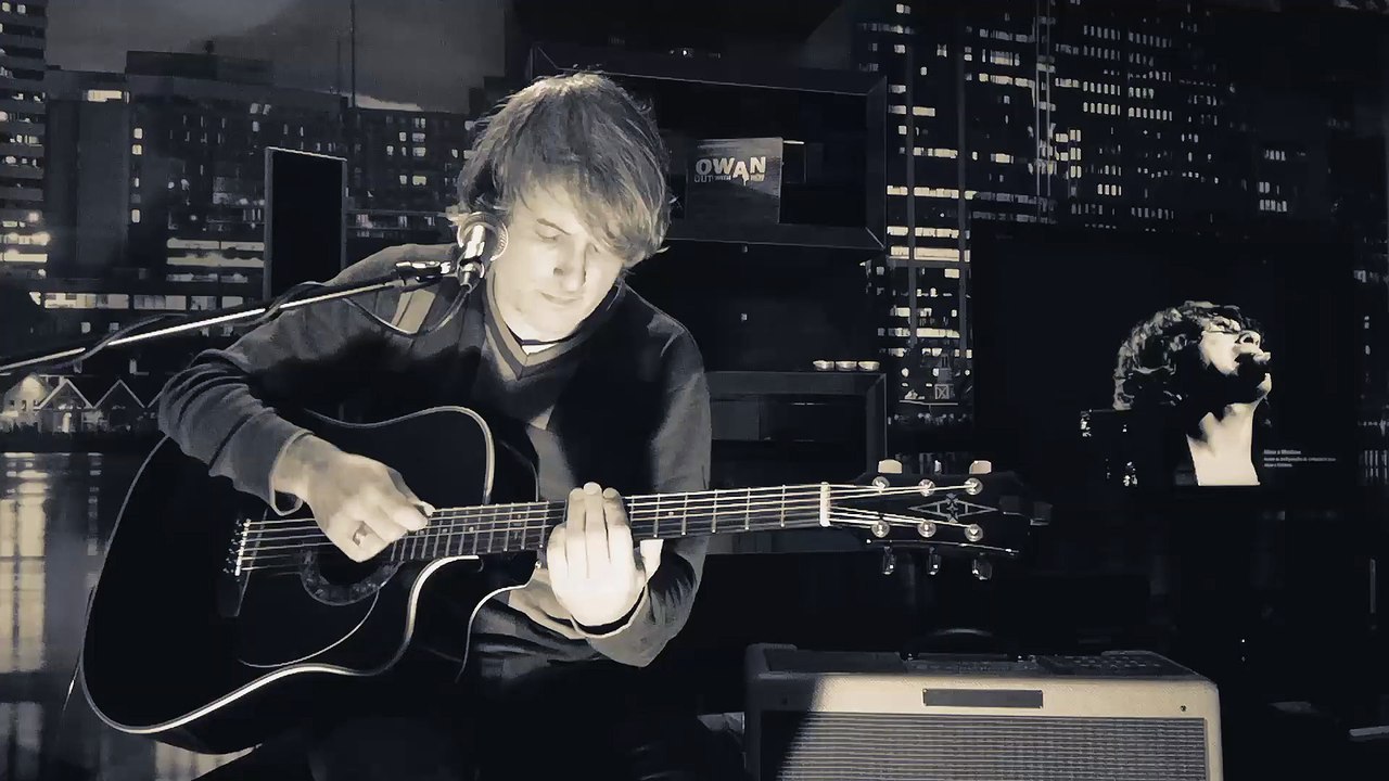 OWAN - Danniel Boone performs It's Like Broken Glass at his home... quarantine times.