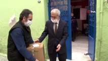 İzmir Vakıflar Bölge Müdürlüğü'nden 462 aileye kuru gıda yardımı