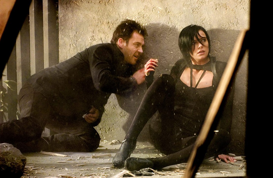 Aeon Flux - Trailer