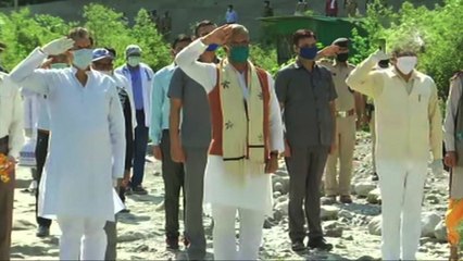 In CM Yogi's absence last rites of his father performed