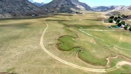 Kışın ortaya çıkıp, yazın kaybolan 10 bin metrekarelik doğa harikası