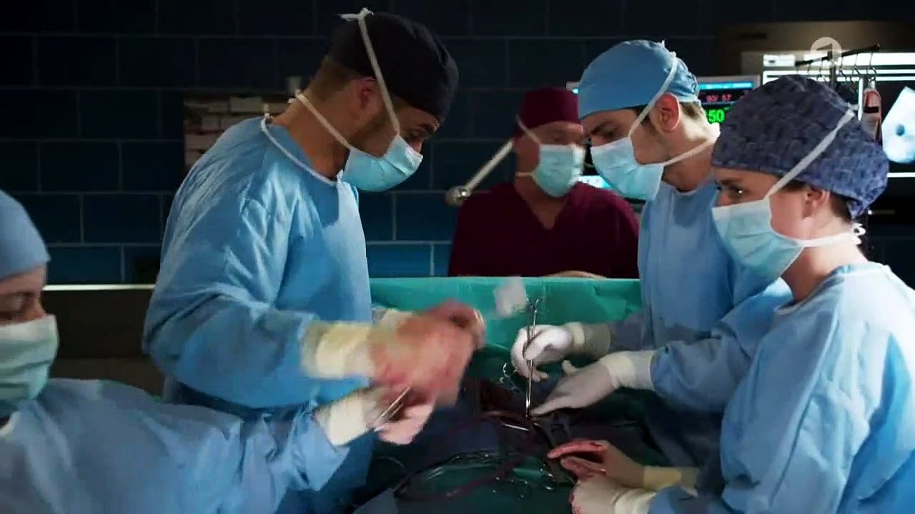 Hohe Erwartungen (138) - In aller Freundschaft - Die jungen Ärzte