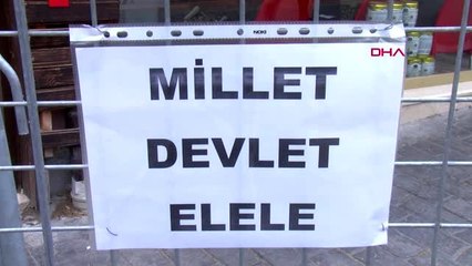 BURSA Polise, barikatlara asılan yazılar ile moral