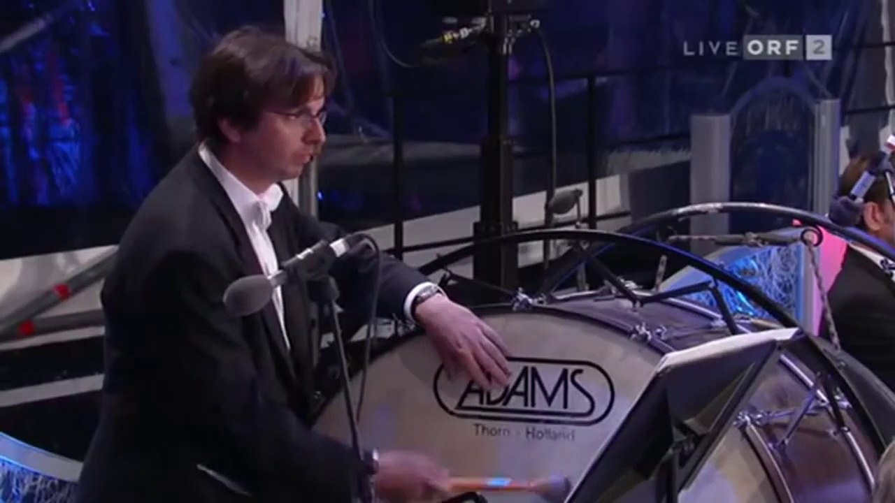 JOHN WILLIAMS – The Imperial March from "Star Wars" (2010, HD)