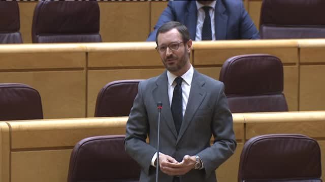 Calviño responde a Maroto en el Senado: Nosotros no estamos hartos de ustedes, estamos esperándoles