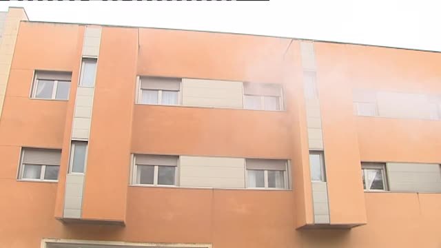 Una empresa privada cede a la UME un cañón nebulizador para desinfectar edificios e instalaciones