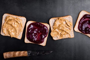 5 Surprising Foods You Should Refrigerate