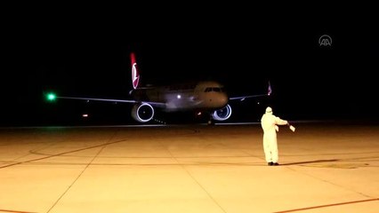 Almanya'dan getirilen 187 Türk vatandaşı Kütahya'da yurtlara yerleştirildi