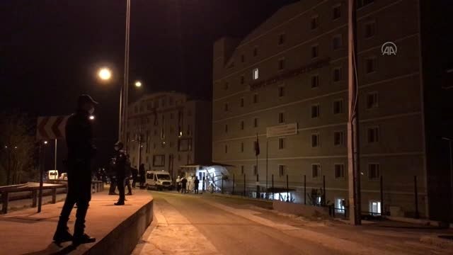 Yurt dışından getirilen yolcular Kocaeli'de öğrenci yurduna yerleştirildi