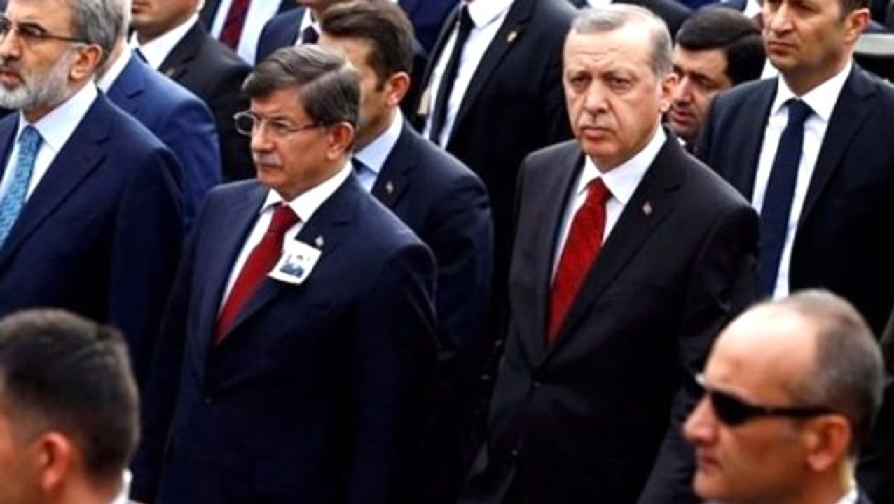 Ahmet Davutoğlu, "Erdoğan'a ihanet etti" eleştirilerini yorumladı: İhanet etseydim, Sayın Erdoğan'ın en zayıf zamanında yanında olmazdım