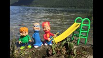 WATERSLIDE Summer BEACH Day ALVIN and the CHIPMUNKS TOYS Video-