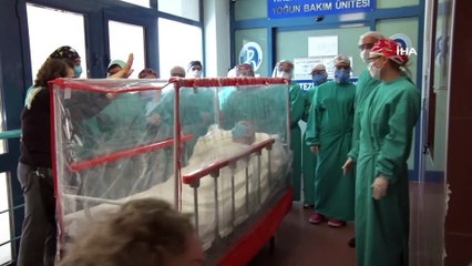 Korona virüsü yenen hastalar alkışlarla böyle uğurlandı