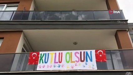 Dışarı çıkamayan çocukları için siteyi süslediler