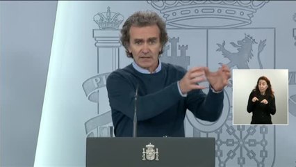 Simón admite que "no tiene sentido" que los supermercados vuelvan a "masificarse" y que "si las familias pueden sacar a sus hijos a pasear mejor no llevarles"