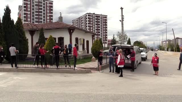 Türk Kızılaydan Kastamonu'daki yabancı uyruklu üniversite öğrencilerine gıda yardımı