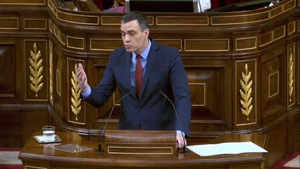 Sánchez le espeta a Casado que se dirija a su bancada para hablar de policía patriótica