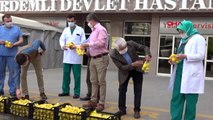 MERSİN Erdemli Ziraat Odası, sağlık personellerine limon dağıttı