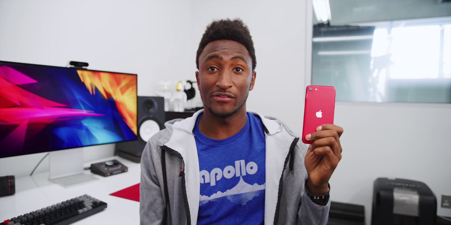 iPhone SE (2020) Review - Apple  - It All Adds Up!