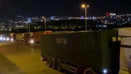 Limana giremeyen tırcılar korna çalarak eylem yaptı