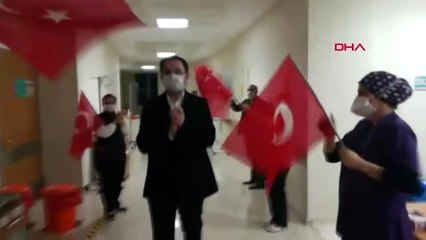 BURSA Koronavirüsü yenen başhekim alkışlarla taburcu edildi