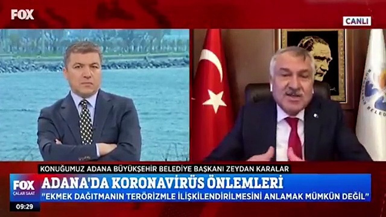 5 Kuruşa ekmek dağıtan CHP'li Adana Büyükşehir Belediye Başkanı Zeydan Karalar Twitter'da gündem oldu