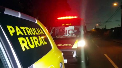 Jovem ferido por tiro é socorrido pelo Siate no Colmeia; este é irmão de outro rapaz baleado nesta tarde