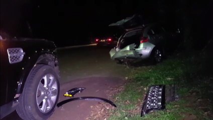 Citroen C4 é atingido na traseira por Land Rover na Rua Jacarezinho
