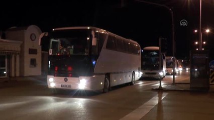 Almanya'dan 279 Türk vatandaşı ile 50 Alman uyruklu yolcu Ankara'ya getirildi (2)