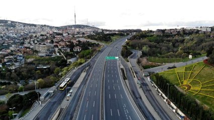 4 günlük sokağa çıkma yasağının başlamasıyla birlikte İstanbul'da sokaklar bomboş görüntülendi