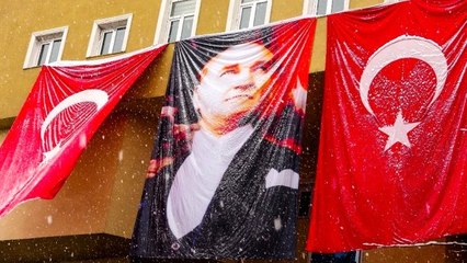 23 Nisan'da kar sürprizi! Ardahan'da her yer beyaza büründü