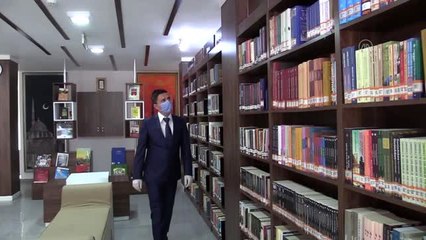 Millet Kıraathanesi'ndeki kitaplar dezenfekte edilip okuyucuya ulaştırılıyor