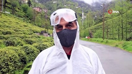 Rizeli muhtardan 'Koronavirüs önlemi'; köye giriş-çıkış yollarını taş ve toprakla kapattı