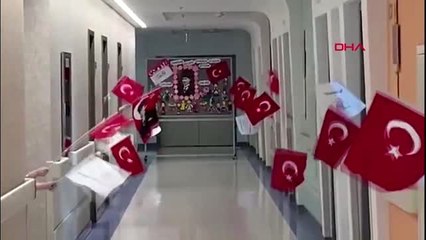 LÖSEMİLİ ÇOCUKLAR HASTANE KORİDORUNDA 23 NİSAN'I KUTLADI
