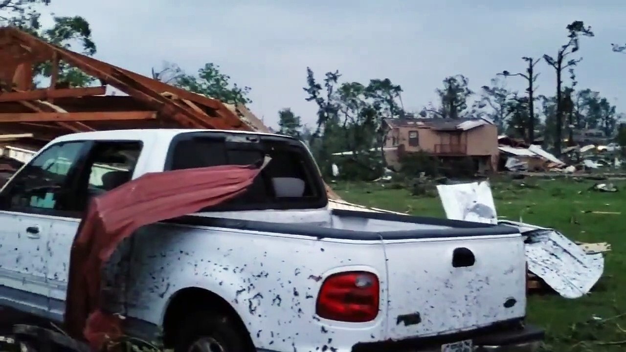 Tornado damages in Onalaska, Texas ! 22 April 2020 Vidéo Dailymotion