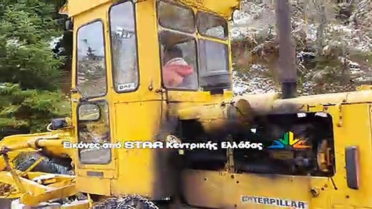 Στα λευκά ξημέρωσε το Καρπενήσι - Απριλιάτικος χιονιάς έθεσε σε συναγερμό τις Αρχές